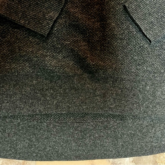 American Eagle Outfitters Dark Gray Turtleneck Sweater - Picture 4 of 6